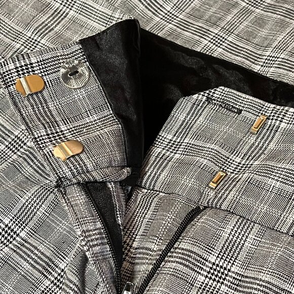 Maurices NWOT Checkered Knee Length Shorts Size 7/8 - Picture 13 of 13